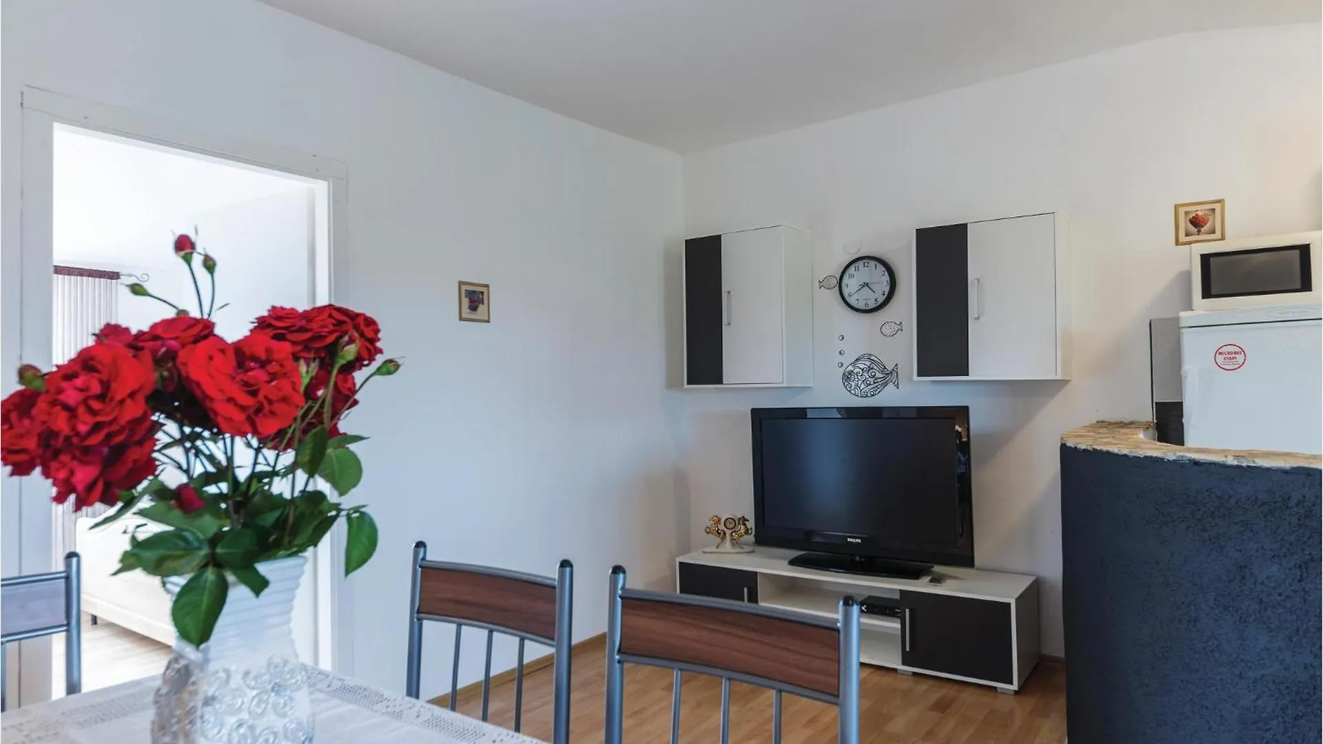 2 Bedroom Cozy Apartment In ボドニャン